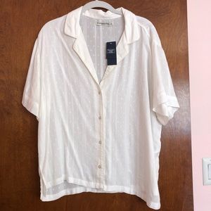 A&f white shirt w/ collar and embroidery- NWT